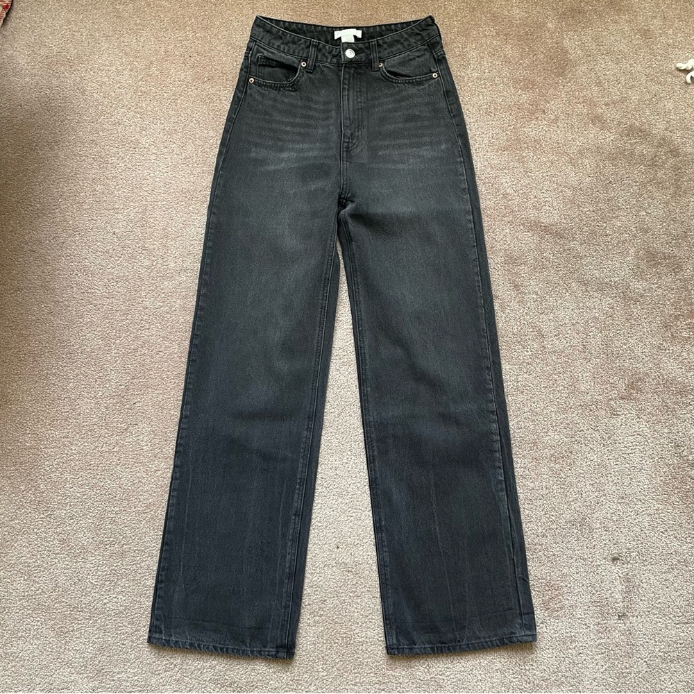 H&M Wide Leg High- Waisted Jeans - Size 4